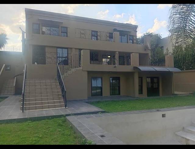 6 BEDROOM PROPERTY TO RENT IN KYALAMI ESTATE